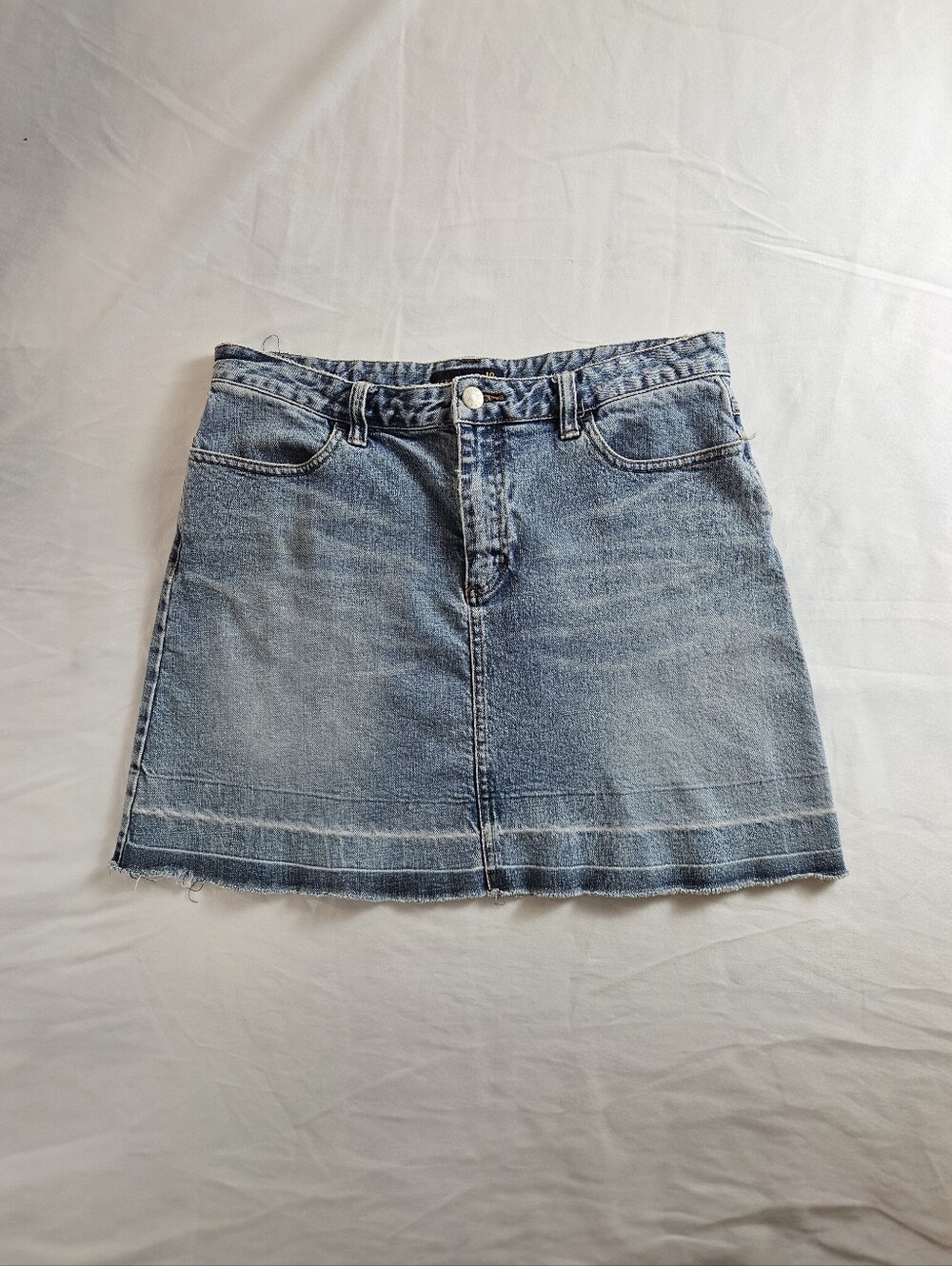 J.Crew Denim Mini Skirt 10 Medium Wash Frayed Let Down Released Hem Y2K Grunge